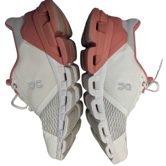On  Cloudflyer Running Shoes Oncloud White Coral Womens Athletic Size 8.5 - Picture 5 of 9